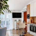 Quercus Apartment