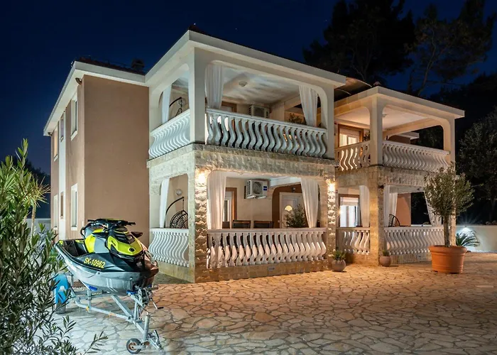 Quercus Апартаменты Вир